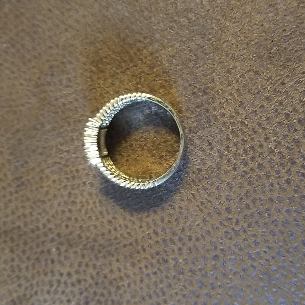 Ring - Picture 2 of 5